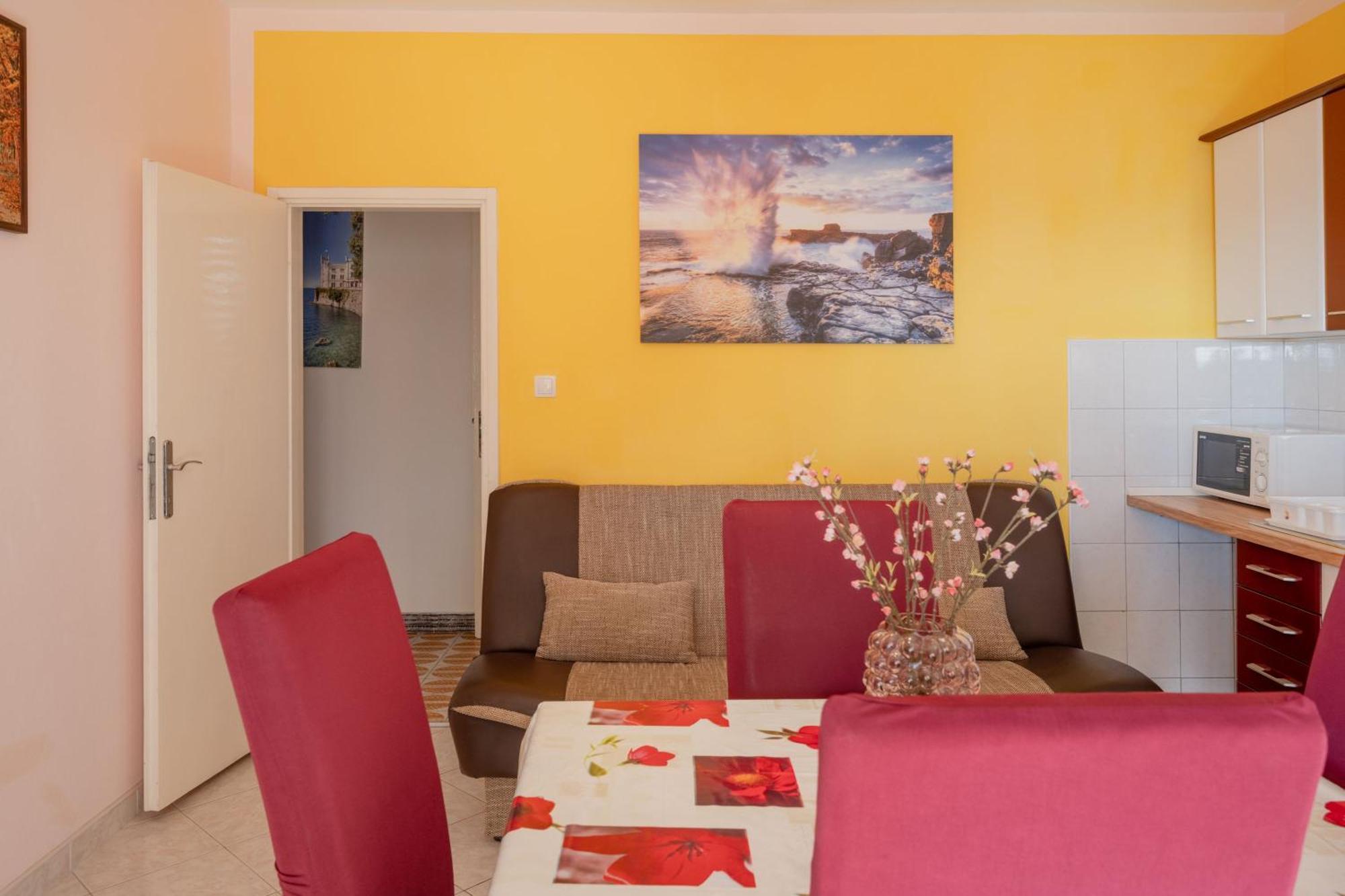 Apartments Daniela Zavalatica Habitación foto
